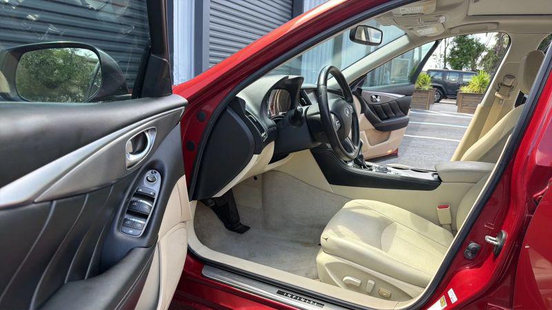 2015 INFINITI Q50 Premium