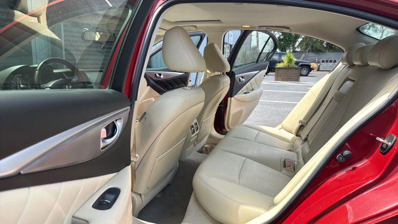 2015 INFINITI Q50 Premium