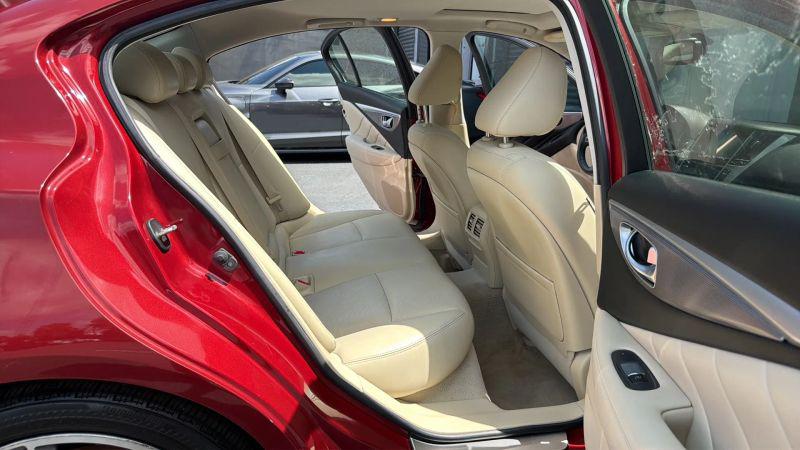 2015 INFINITI Q50 Premium