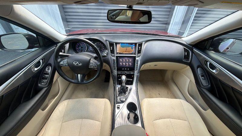 2015 INFINITI Q50 Premium