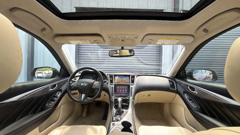 2015 INFINITI Q50 Premium