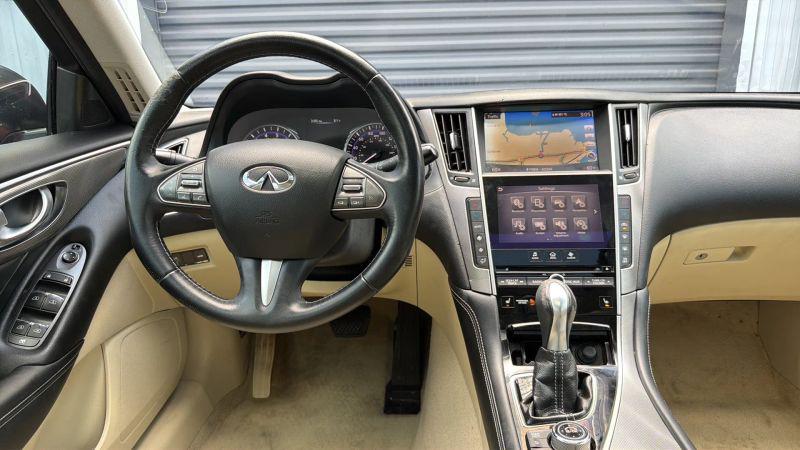 2015 INFINITI Q50 Premium