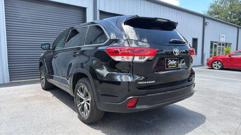 2019 Toyota Highlander LE