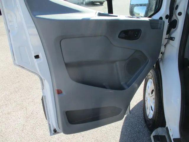 2015 Ford Transit w/60/40 Side Door w/RWB