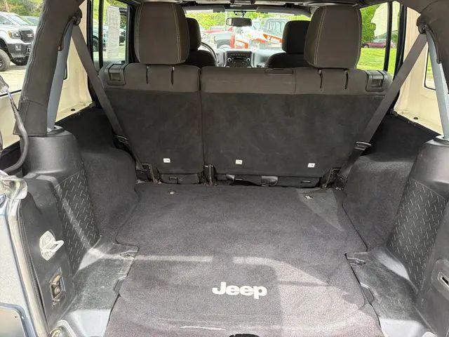 2017 Jeep Wrangler Unlimited Sahara 4x4