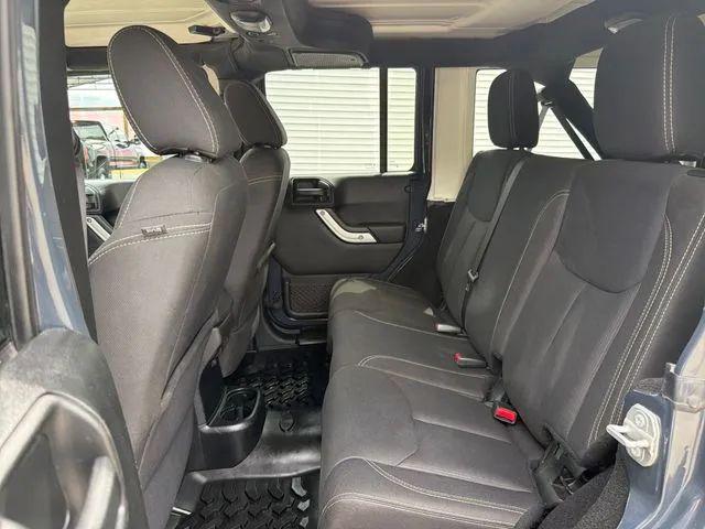 2017 Jeep Wrangler Unlimited Sahara 4x4