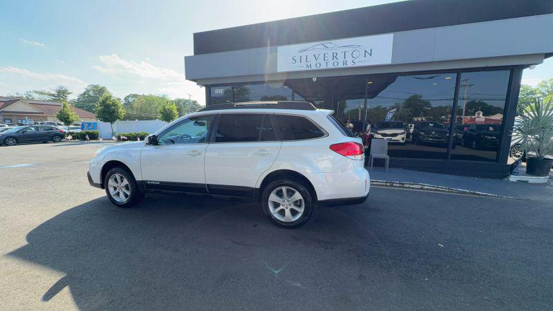 2013 Subaru Outback 2.5i Premium