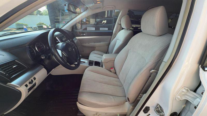 2013 Subaru Outback 2.5i Premium