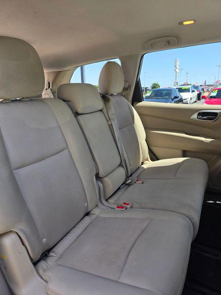 2018 Nissan Pathfinder SV