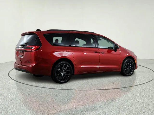 2027 Chrysler Pacifica Limited