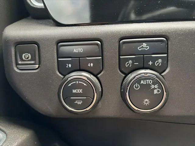 2023 Chevrolet Silverado 1500 4WD Crew Cab Short Bed LT with 2FL