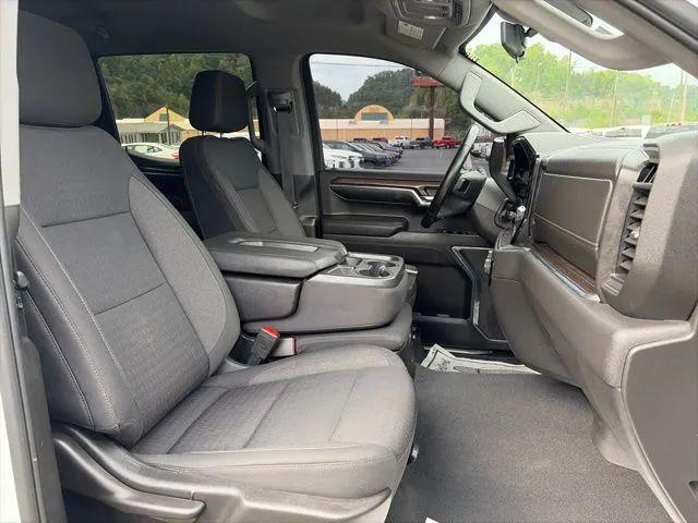 2023 Chevrolet Silverado 1500 4WD Crew Cab Short Bed LT with 2FL