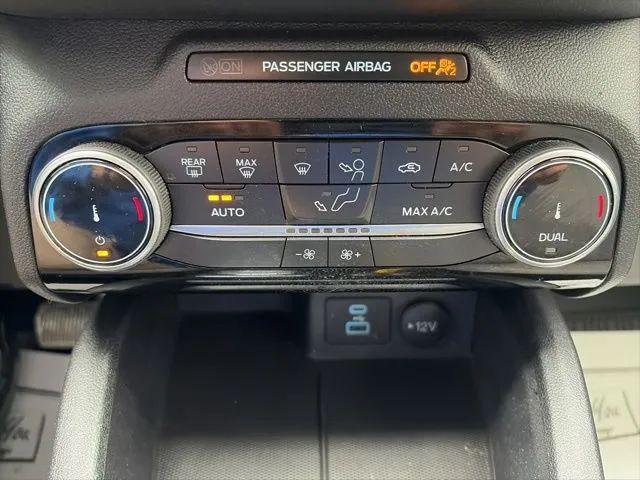 2022 Ford Escape SE Hybrid