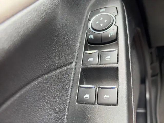 2022 Ford Escape SE Hybrid