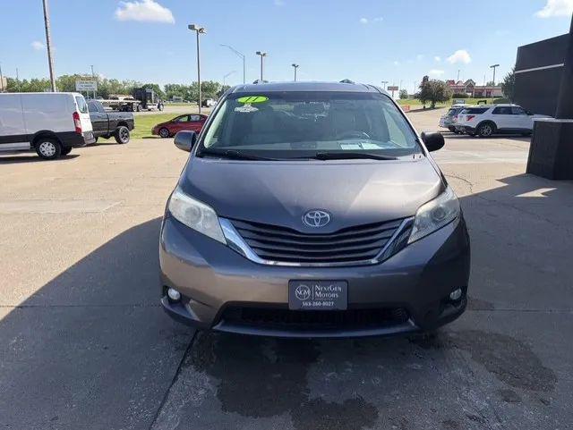 2011 Toyota Sienna XLE V6
