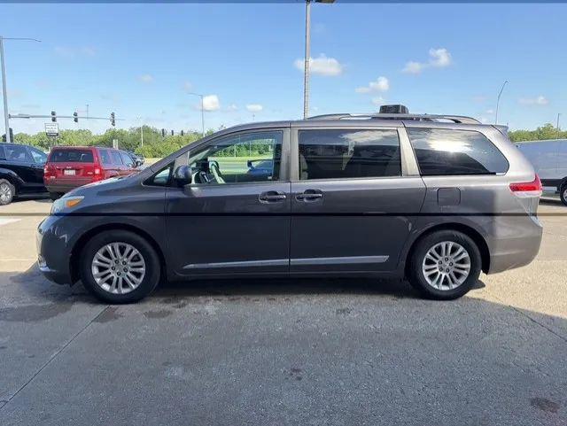 2011 Toyota Sienna XLE V6