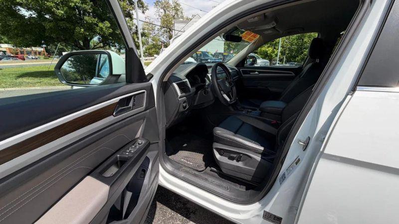 2021 Volkswagen Atlas 2.0T SE w/Technology
