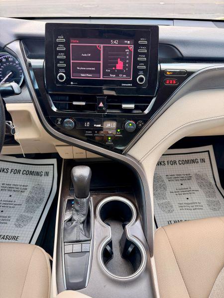 2022 Toyota Camry LE