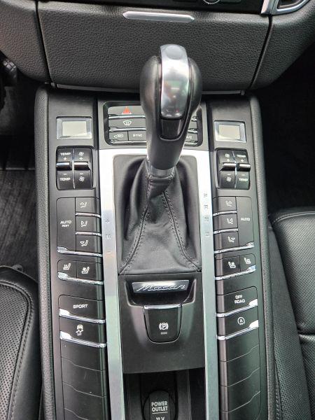 2015 Porsche Macan S