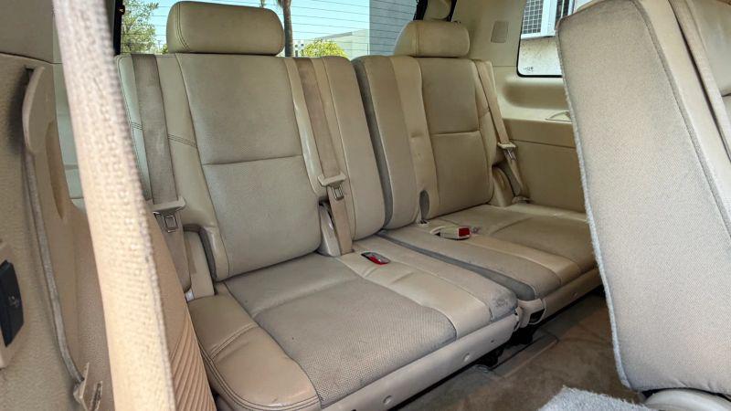 2007 Cadillac Escalade Standard