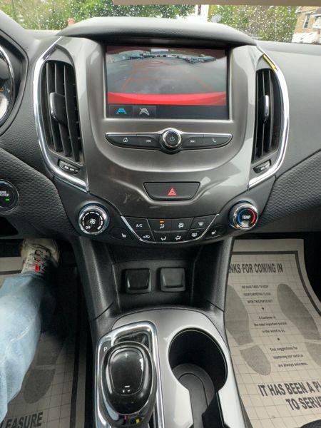 2017 Chevrolet Cruze LT Auto