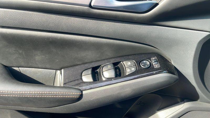 2024 Nissan Altima SR FWD