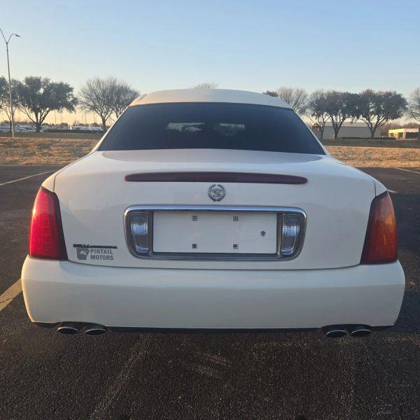 2000 Cadillac DeVille Standard