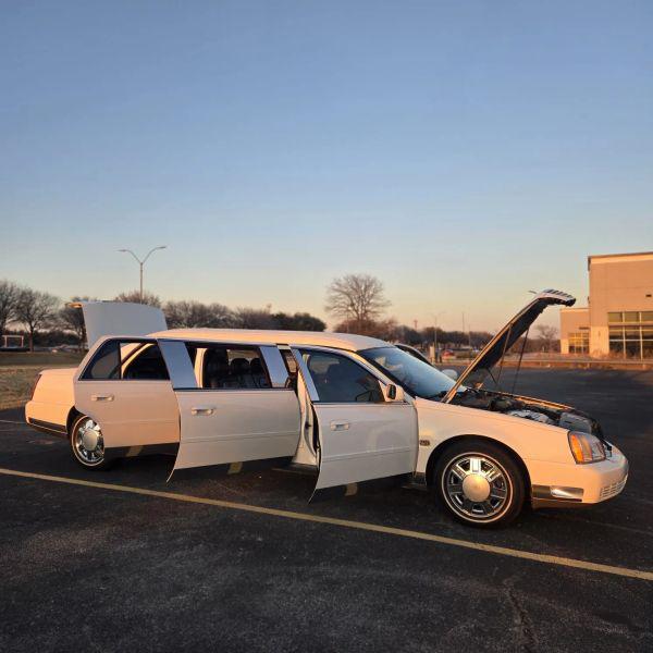 2000 Cadillac DeVille Standard