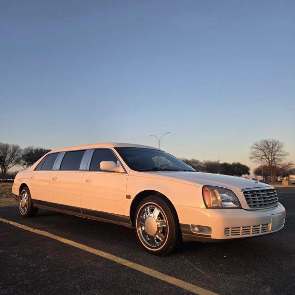 2000 Cadillac DeVille Standard