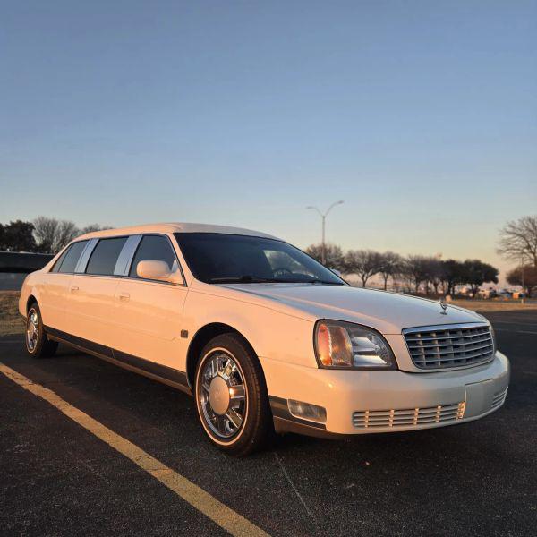 2000 Cadillac DeVille Standard