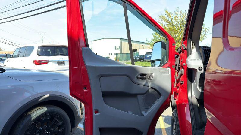 2015 Ford Transit Medium Roof w/Sliding Side Door w/RWB