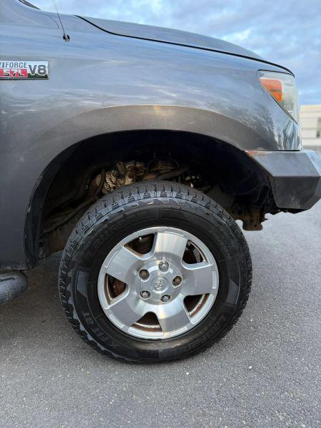 2011 Toyota Tundra Grade 5.7L V8