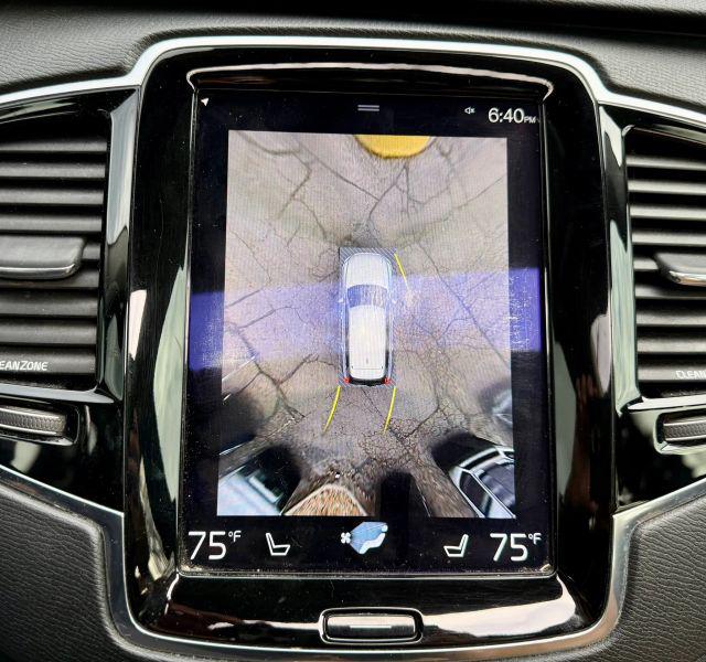 2016 Volvo XC90 T6 Momentum