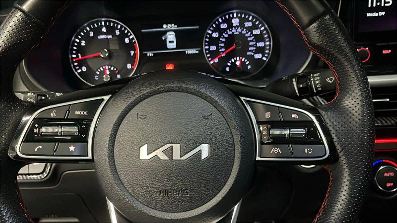 2023 Kia Forte GT Manual