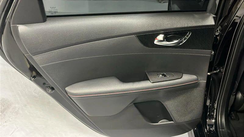 2023 Kia Forte GT Manual