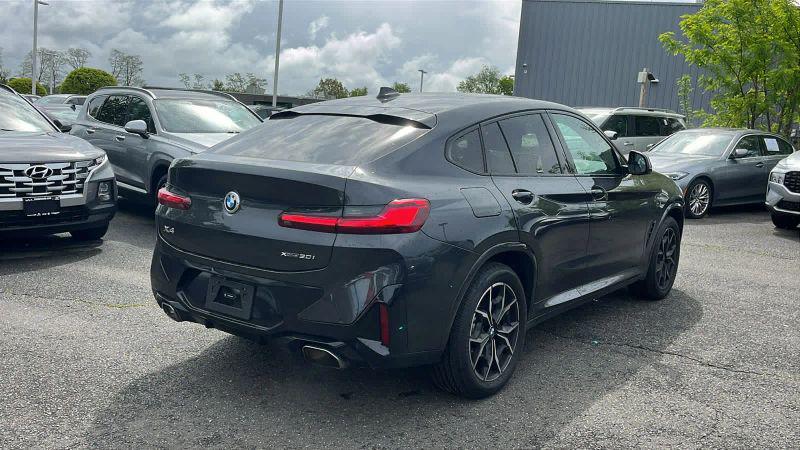 2024 BMW X4 xDrive30i