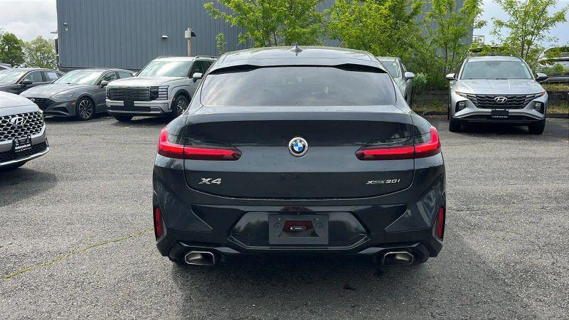 2024 BMW X4 xDrive30i