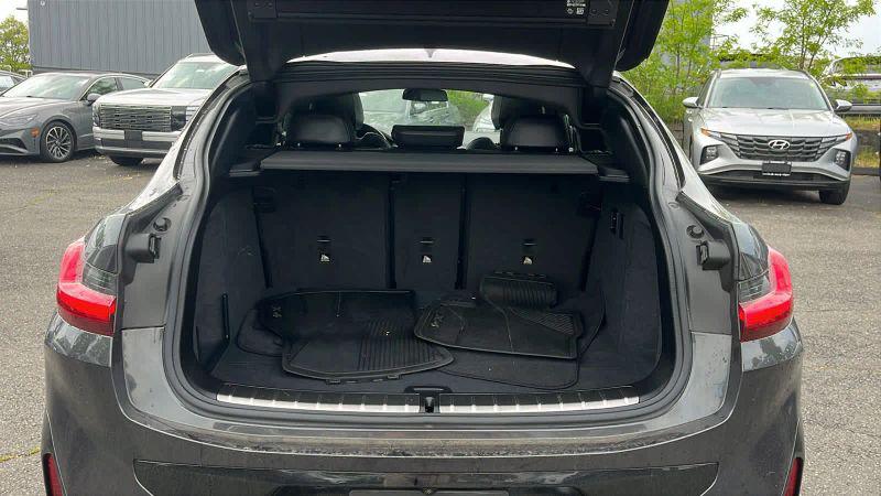 2024 BMW X4 xDrive30i