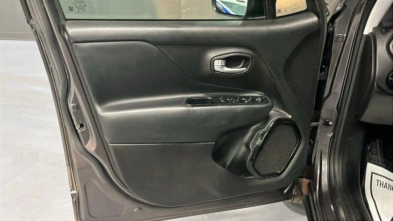 2017 Jeep Renegade Altitude 4x4