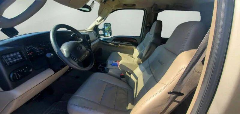 2005 Ford Excursion Limited