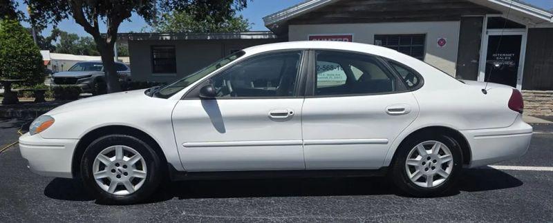 2007 Ford Taurus SE