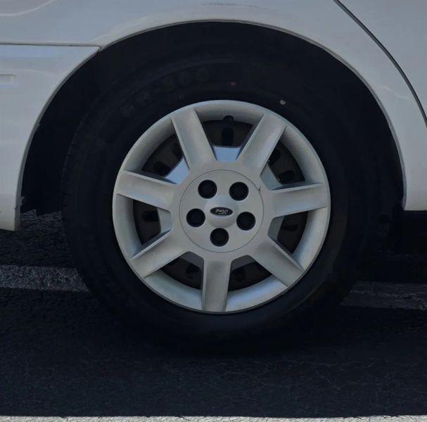 2007 Ford Taurus SE
