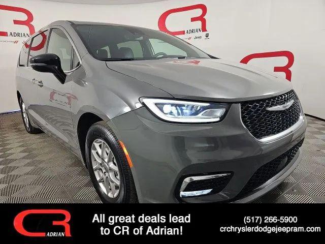 2025 Chrysler Pacifica Select for sale in Adrian, MI