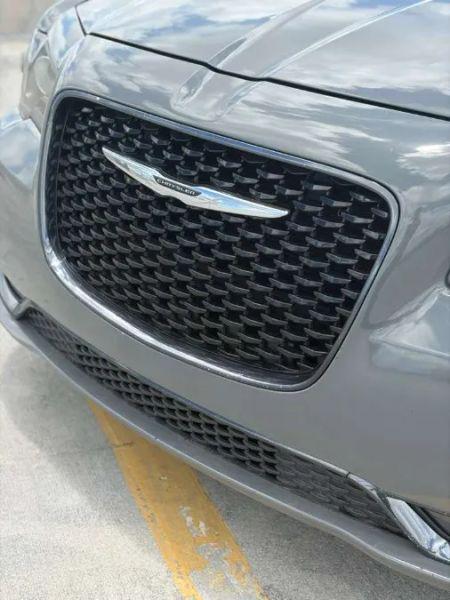 2018 Chrysler 300 300S