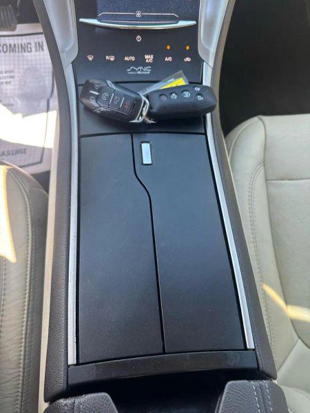 2015 Lincoln MKZ Base