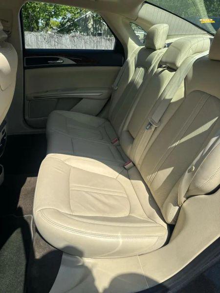 2015 Lincoln MKZ Base