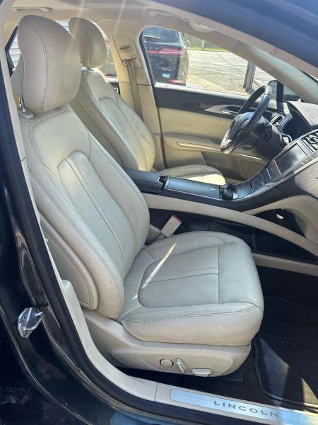 2015 Lincoln MKZ Base