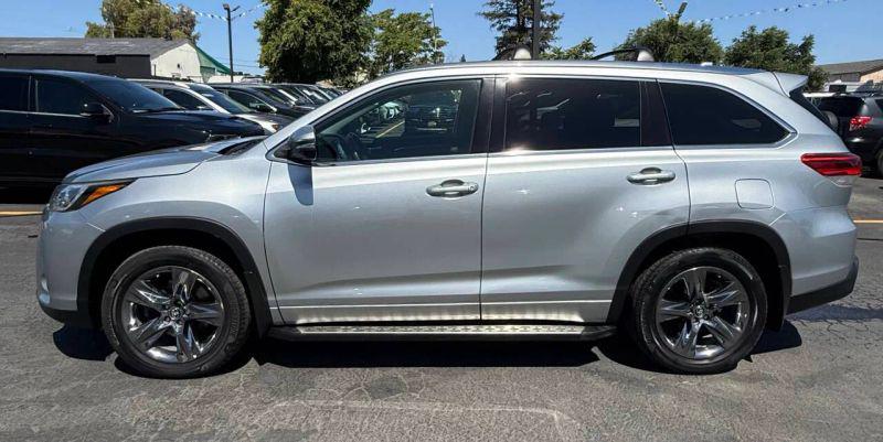 2019 Toyota Highlander Limited Platinum