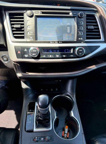 2019 Toyota Highlander Limited Platinum