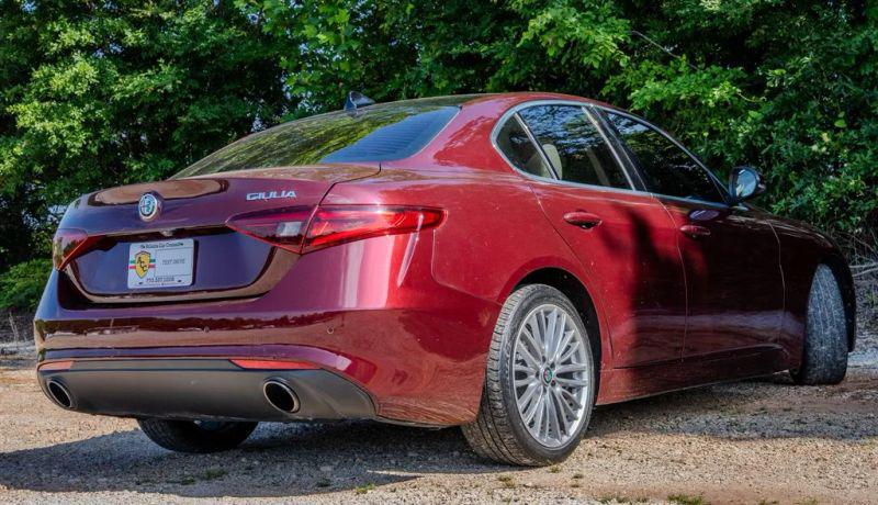 2019 Alfa Romeo Giulia Ti Lusso RWD